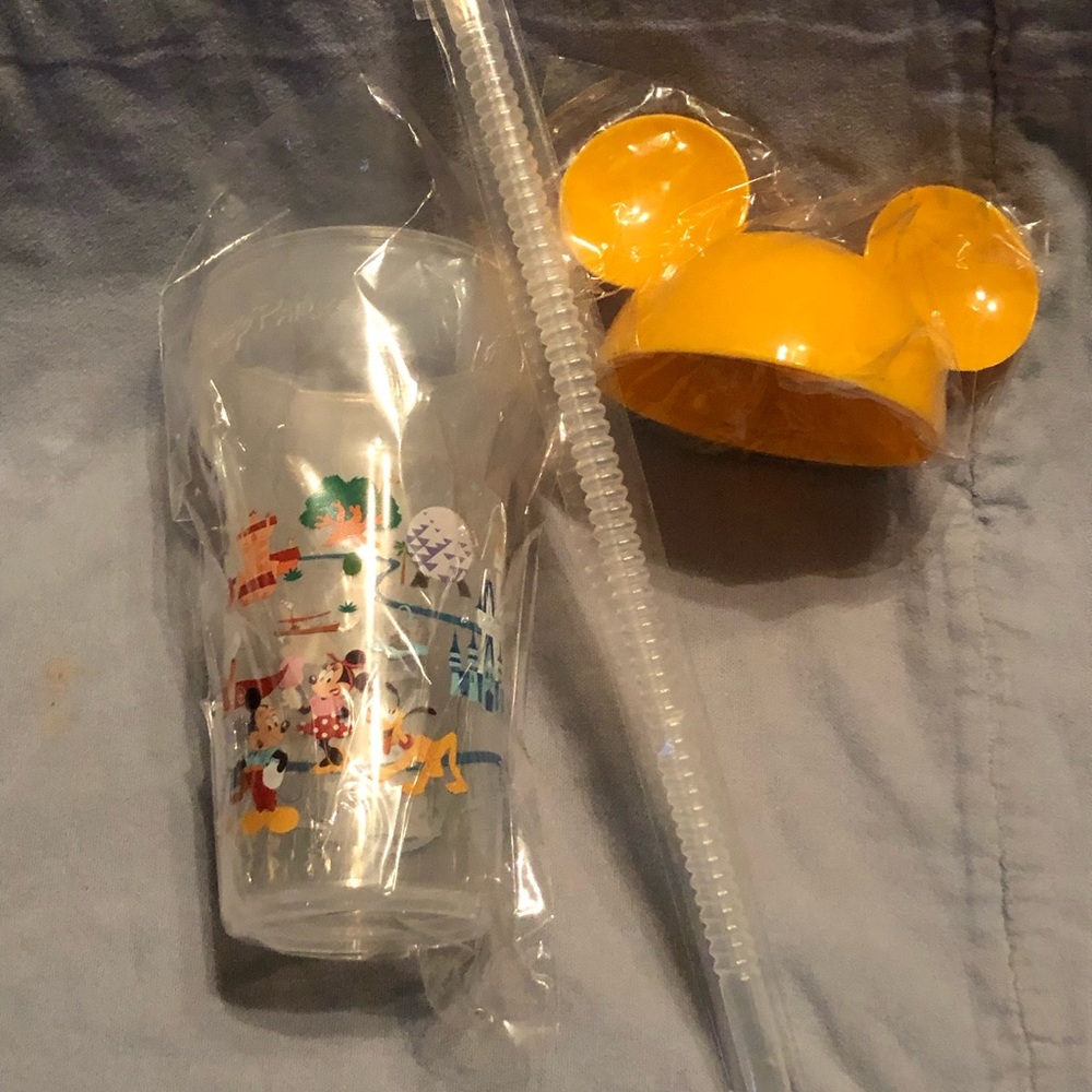 New Disney Parks Mickey Mouse Ear Sipper Cup Animal Kingdom Zuri's Sweet Shop